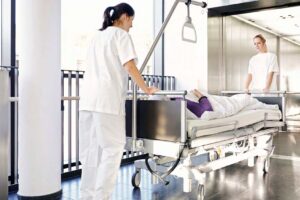 ابعاد چاله و چاهک آسانسور برانکارد بر چقدر باید باشد؟