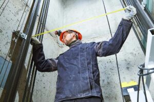 دلایل مخالفت با نصب آسانسور در ساختمان های قدیمی