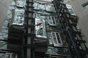 آسانسور هیدرولیک چیست؟ انواع آسانسور خانگی و جکی + عکس