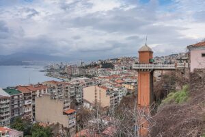 آسانسور تاریخی ازمیر {تاریخچه، موقعیت و عکس}