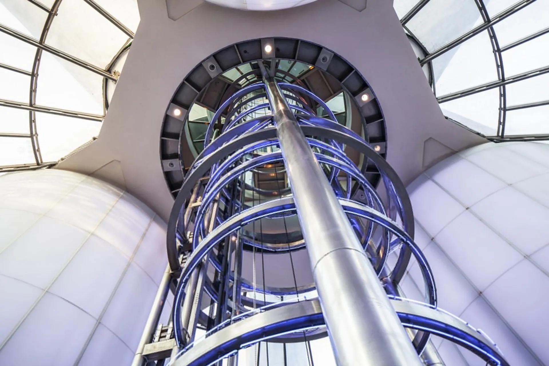 آسانسور هیدرولیک چیست؟ انواع آسانسور خانگی و جکی + عکس 2 انواع آسانسور هیدرولیک