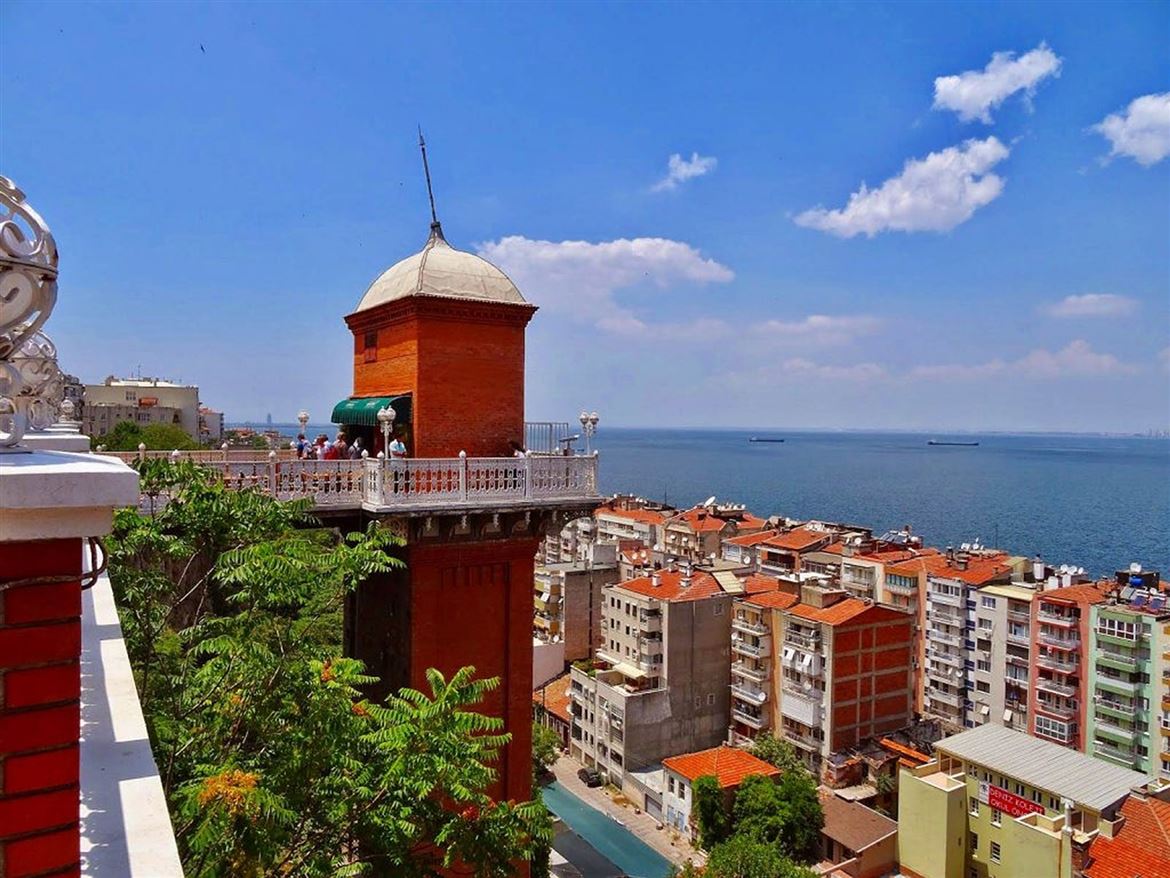 آسانسور تاریخی ازمیر {تاریخچه، موقعیت و عکس} 3 آسانسور تاریخی ازمیر