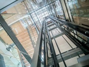 ریل آسانسور چیست؟ کاربرد ها و انواع ریل آسانسور